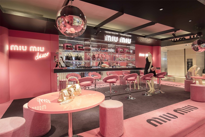 Grace Coddington x Louis Vuitton cat-themed pop-up opens in Selfridges -  JUSTSO